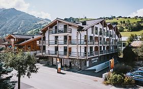 24 By Avenida - Mountain Residence